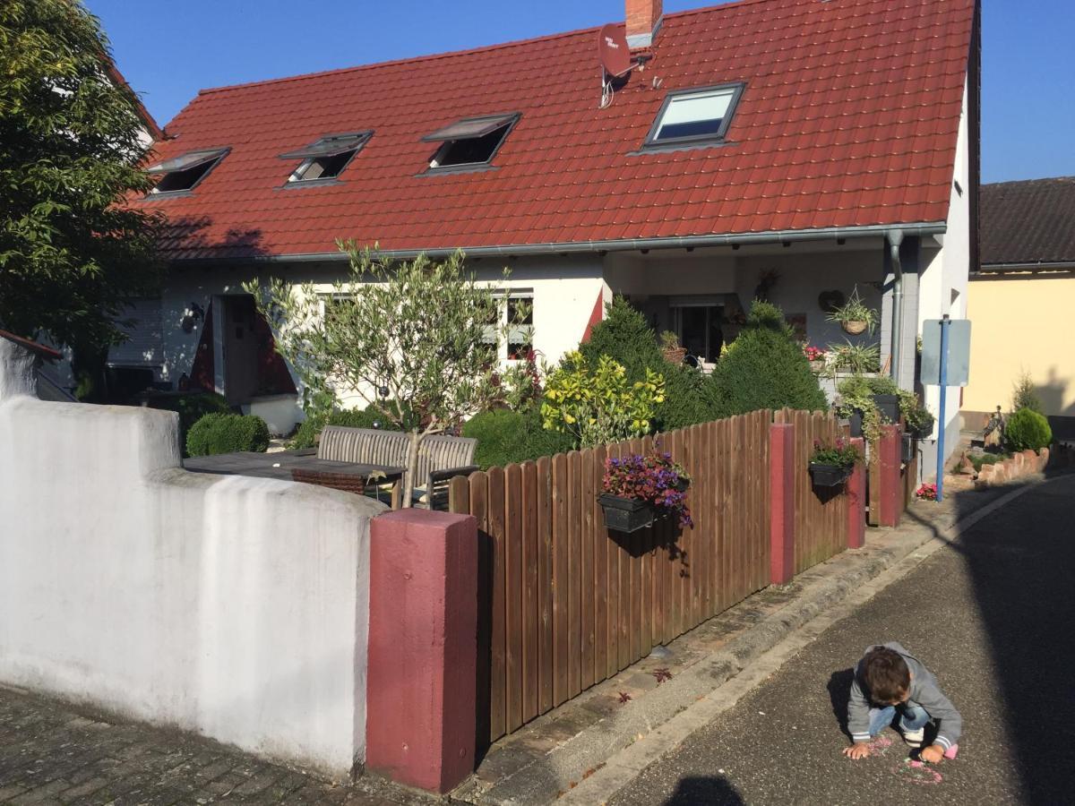 Ferien- und Monteurswohnung Heilbrunnen Woerth am Rhein Exterior foto